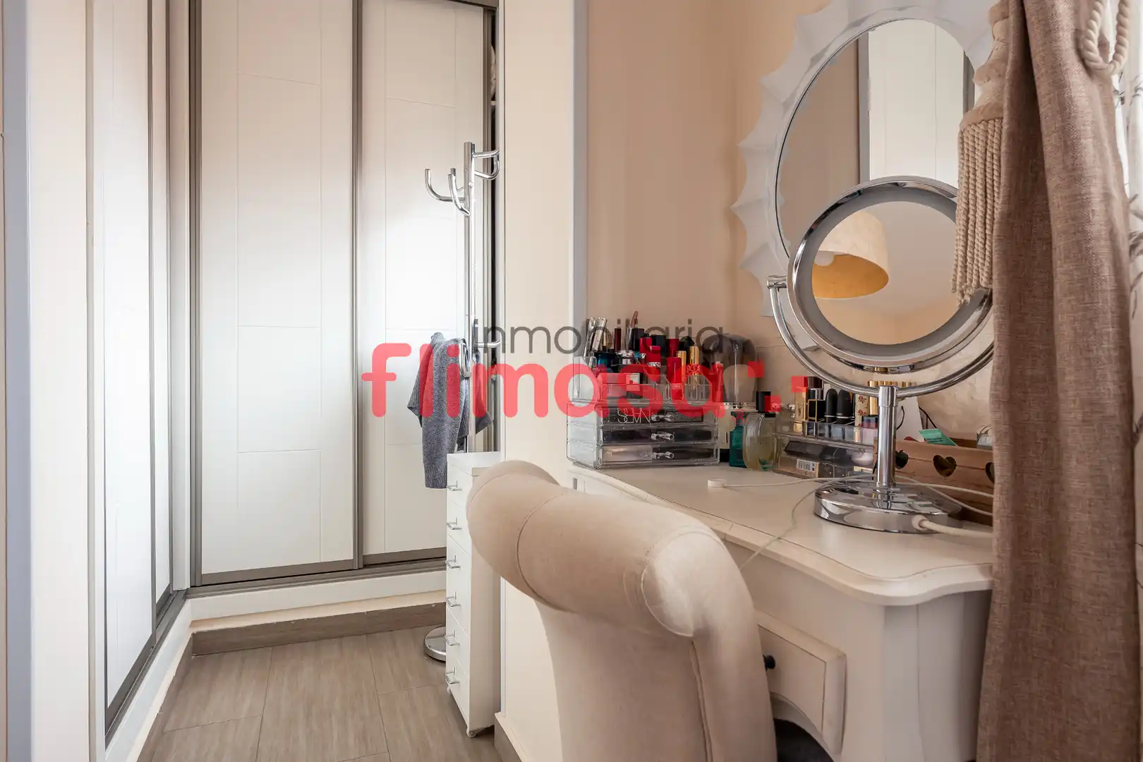 Bedroom of Detached homes for sale in Villaviciosa de Odón  with Air Conditioner, Heating and Terrace