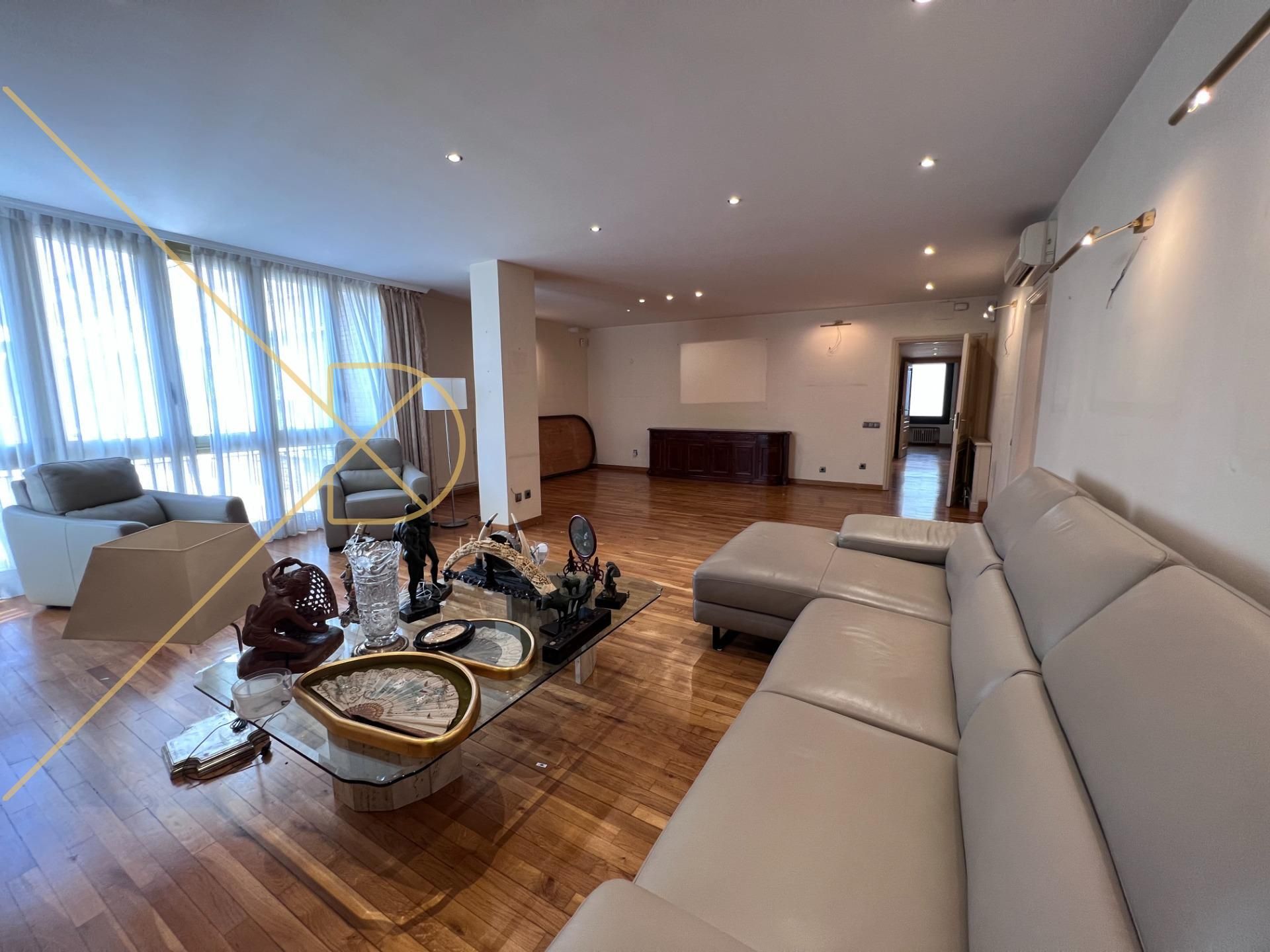 Living room of Flat for sale in  Barcelona Capital  with Air Conditioner, Heating and Terrace