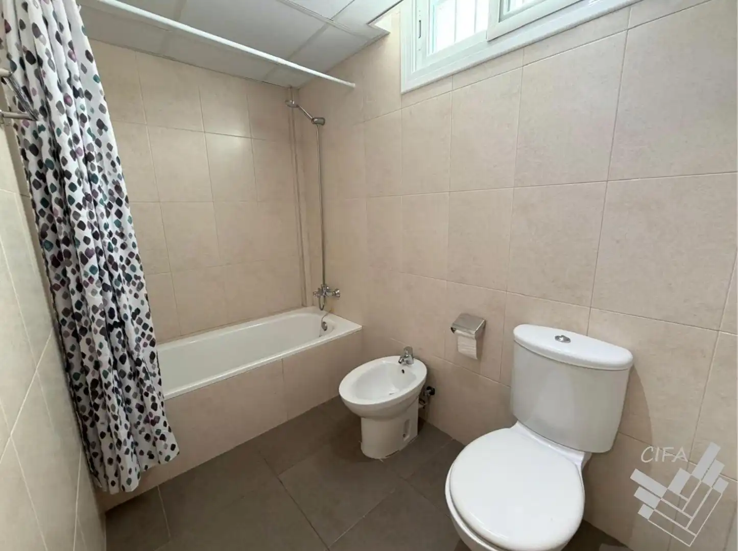 Baño de Piso en venta en Vinaròs con Aire acondicionado, Terraza y Balcón