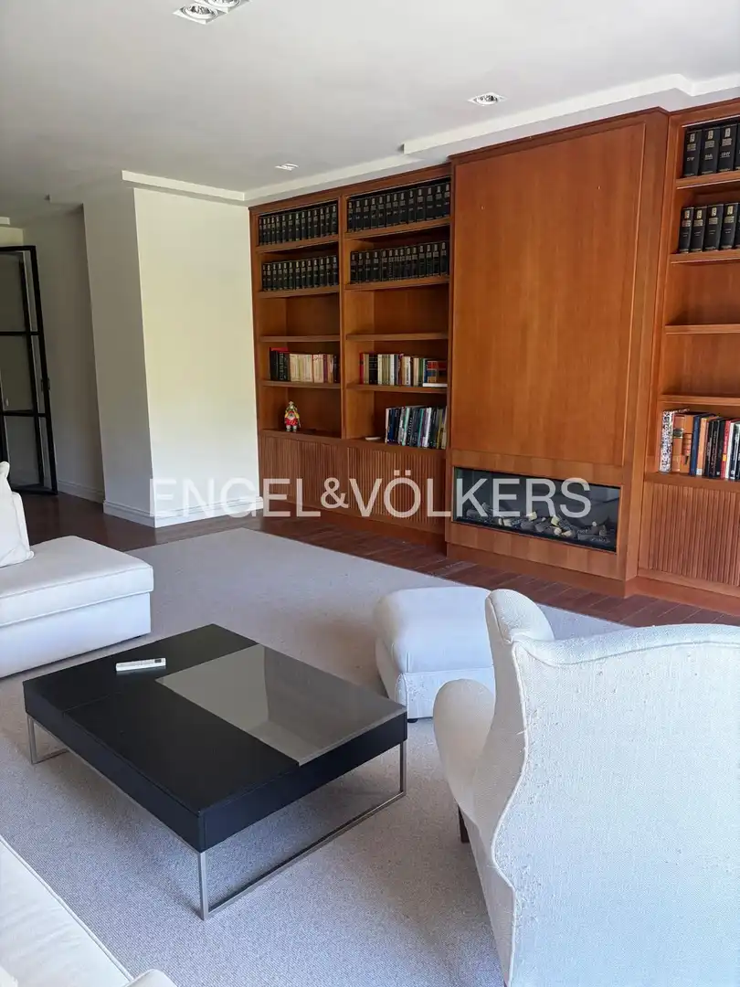 Sala de estar de Apartamento de alquiler en Madrid con Aire acondicionado, Calefacción y Jardín privado