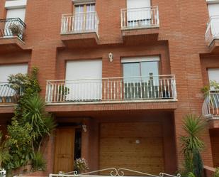 Vista exterior de Casa adosada en venda en Sant Sadurní d'Anoia