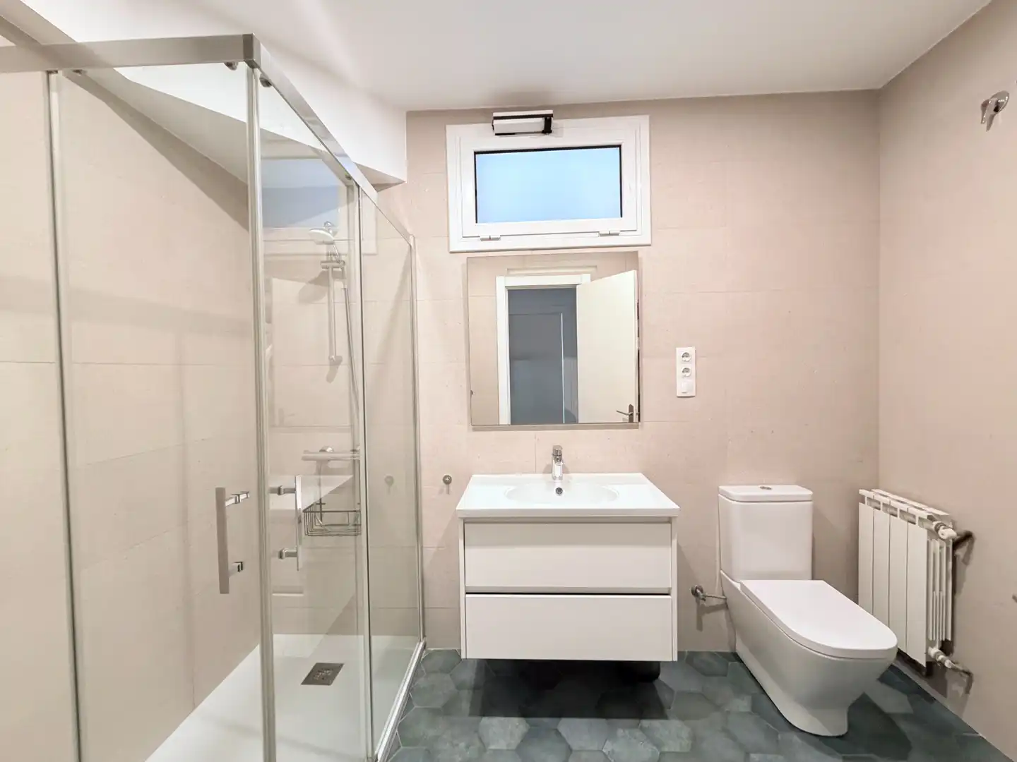 Bathroom of Flat for sale in Centre