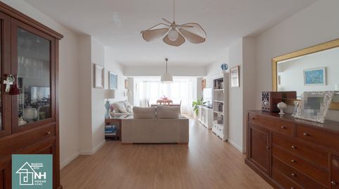 Foto 3 de Piso en venta en Avenida de Andalucía, Carranque - Haza Cuevas, Málaga Capital