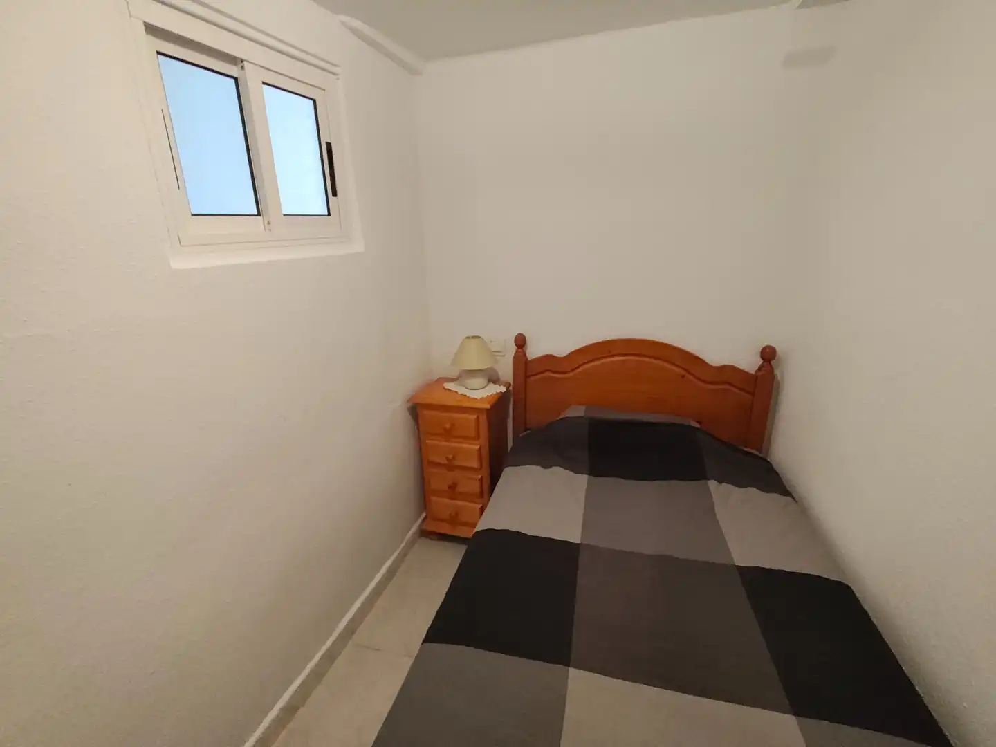 Dormitori de Casa o xalet en venda en Nava del Rey amb Moblat, Rentadora i Microones