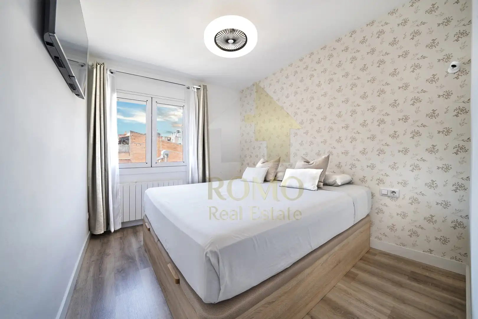 Habitación de Piso en venta en Santa Perpètua de Mogoda con Calefacción, Parquet y Balcón