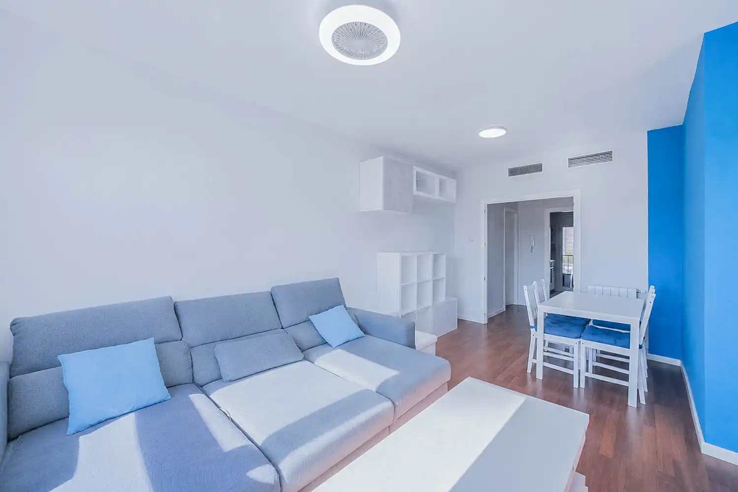 Wohnzimmer von Dachboden zum Verkauf in Móstoles mit Möbliert