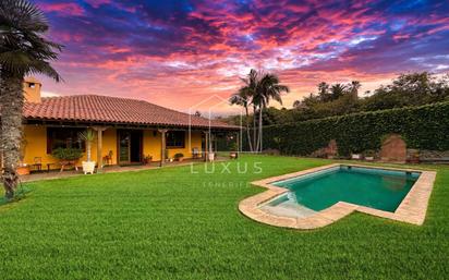 Exterior view of House or chalet for sale in La Orotava  with Private garden and Swimming Pool