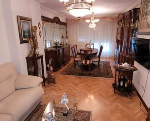 Living room of Flat for sale in Zamora Capital   with Heating, Parquet flooring and Storage room