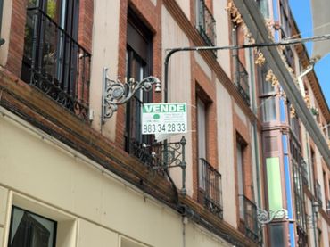 Office space with lift for sale in Calle SANTA MARIA