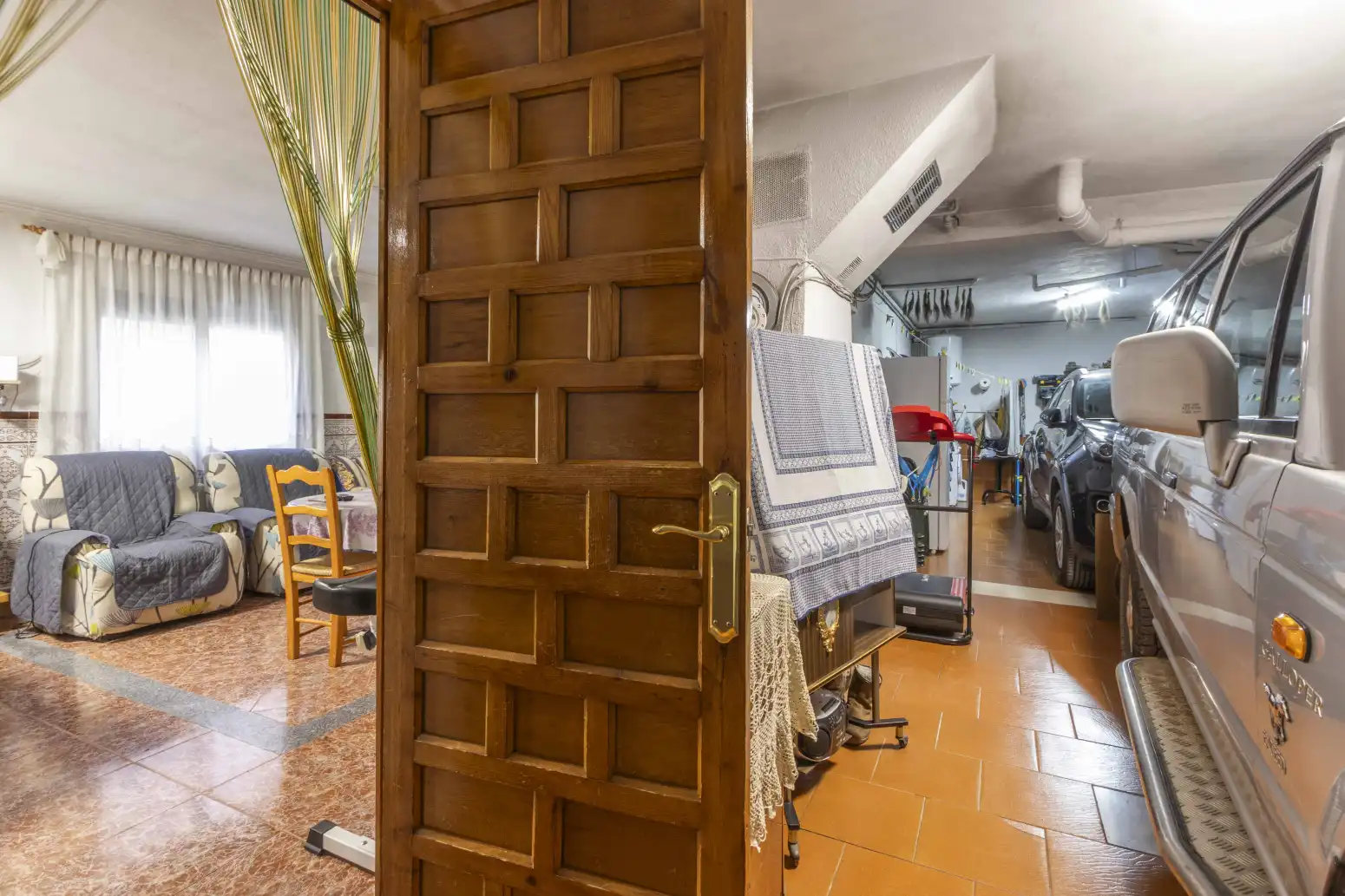 Casa adosada en venta en Chelva con Calefacción, Terraza y Trastero