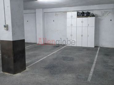 Aparcament en venda a Calle Albéniz