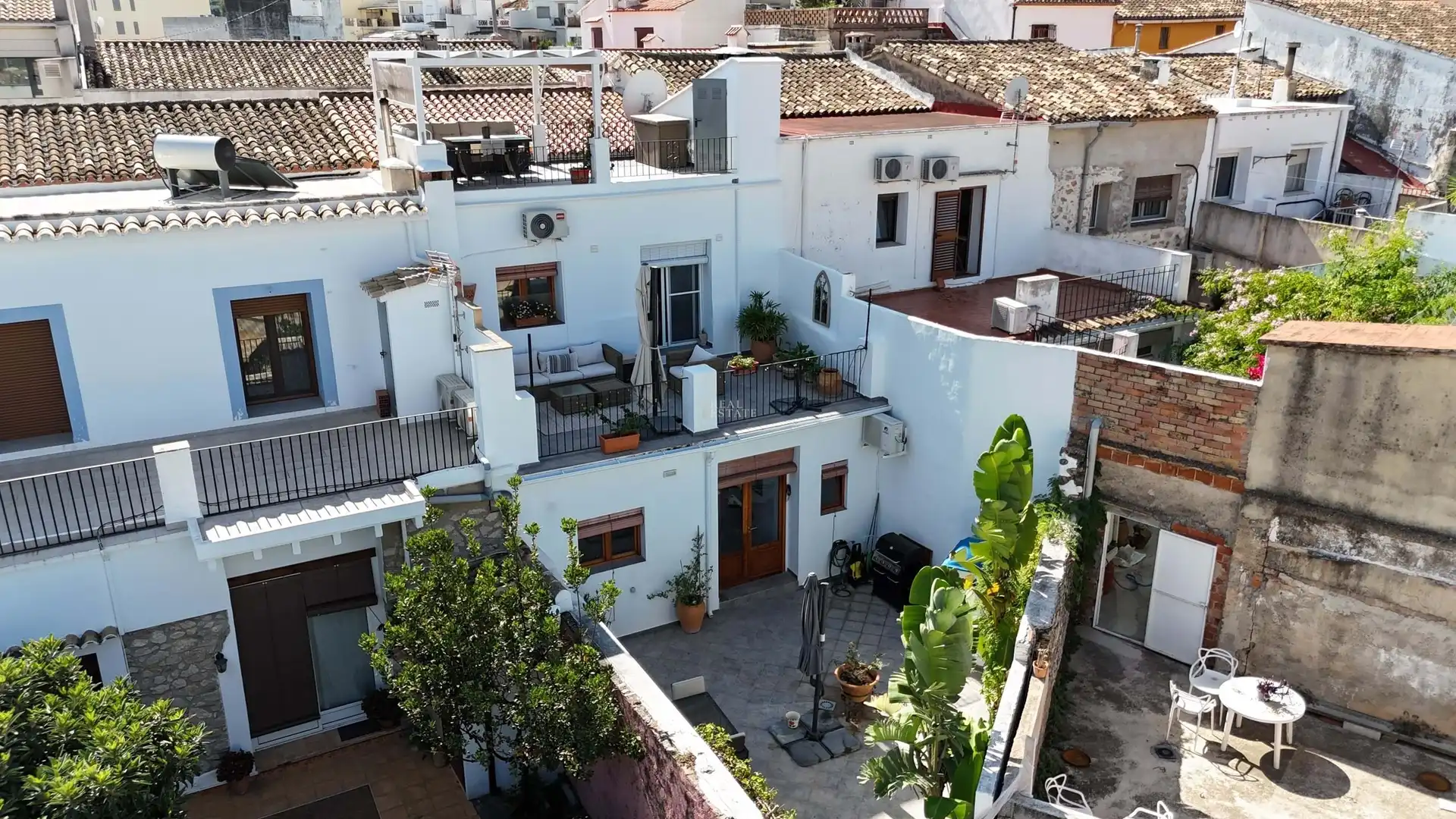 Vista exterior de Casa adosada en venda en Orba amb Aire condicionat, Calefacció i Terrassa