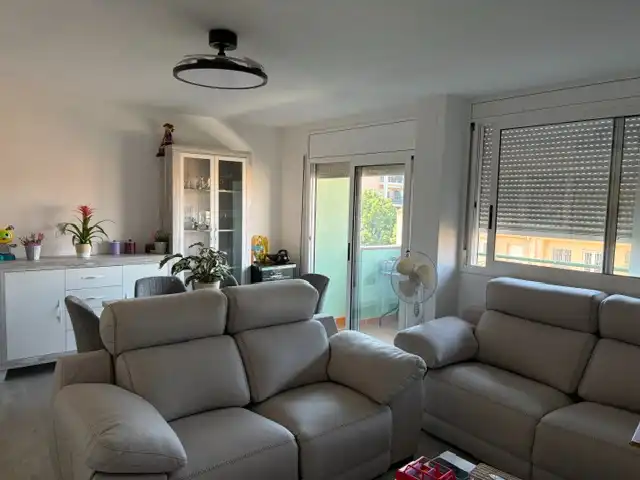 Sala de estar de Piso en venta en Esparreguera con Aire acondicionado, Calefacción y Parquet