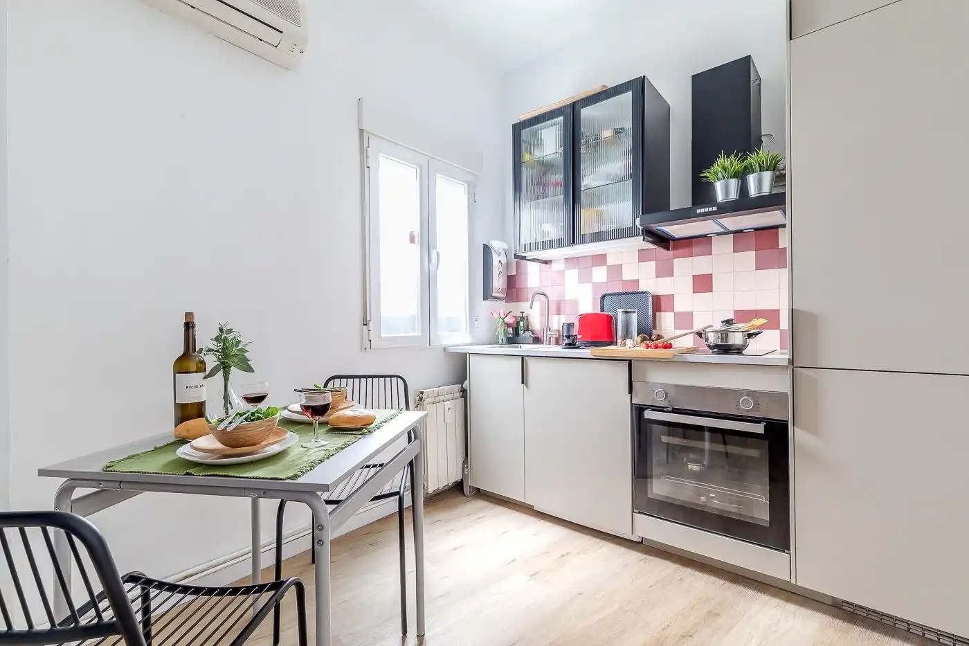Kitchen of Apartments for sale in Madrid  with Air Conditioner and Furnished