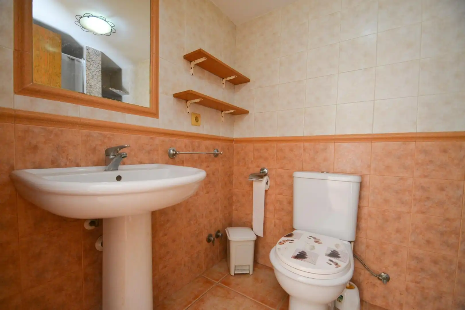 Bany de Casa o xalet en venda en Deltebre amb Aire condicionat, Jardí privat i Terrassa