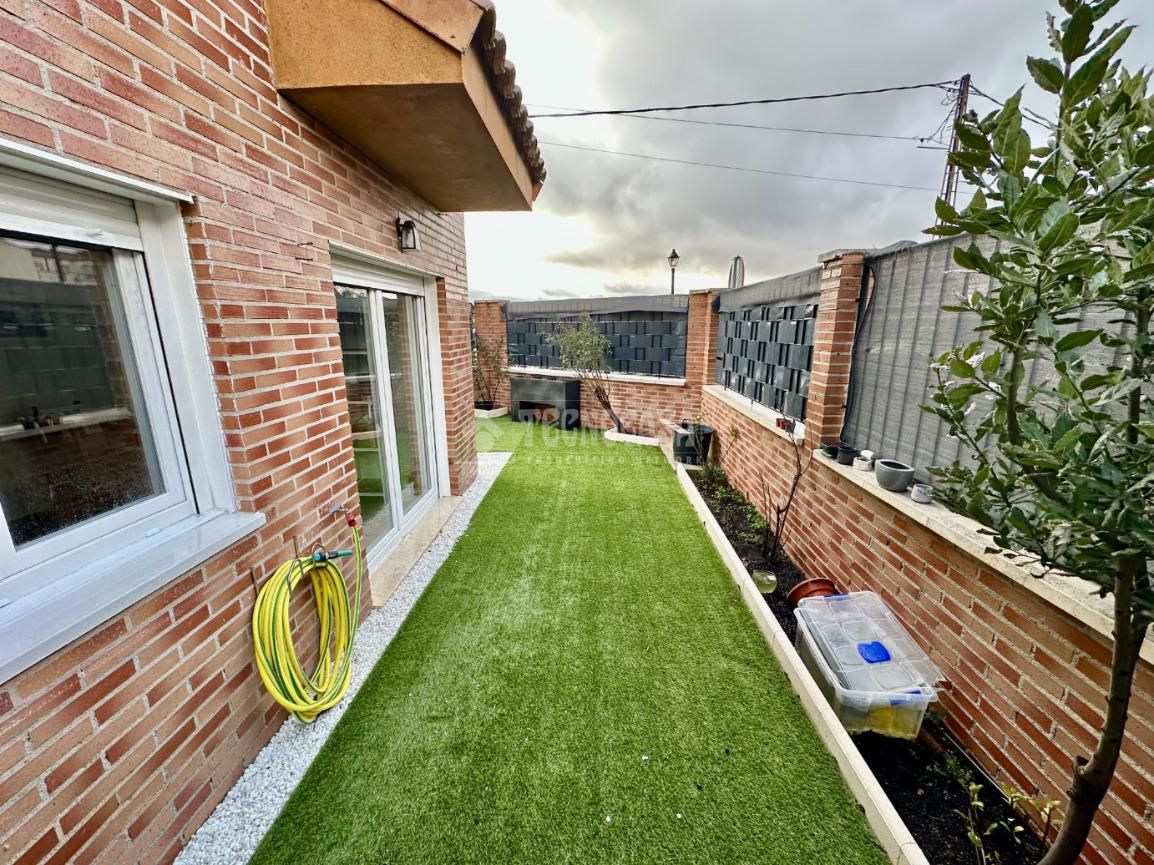 Terrace of Single-family semi-detached for sale in Pioz  with Air Conditioner and Heating