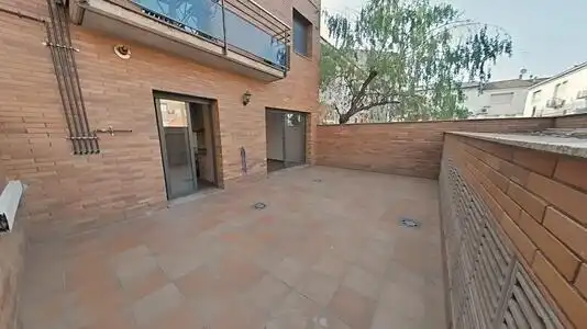 Terrassa de Pis en venda en Santa Perpètua de Mogoda amb Calefacció, Terrassa i Alarma