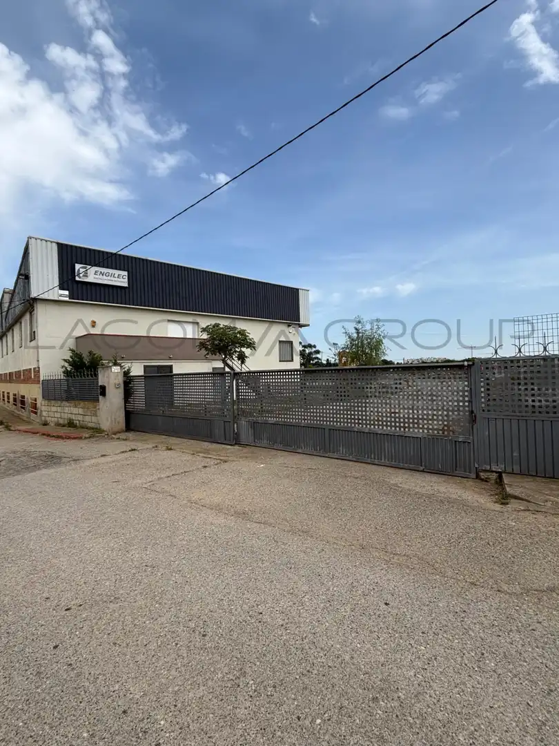 Vista exterior de Nave industrial en venta en  Lleida Capital