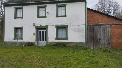 Se vende casa y finca en Cospeito