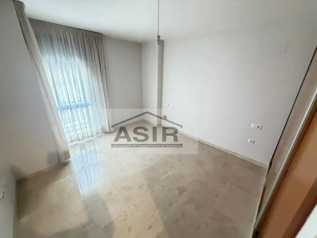 Wohnung zur Miete in Calle Cardenal Vera, Sants Patrons