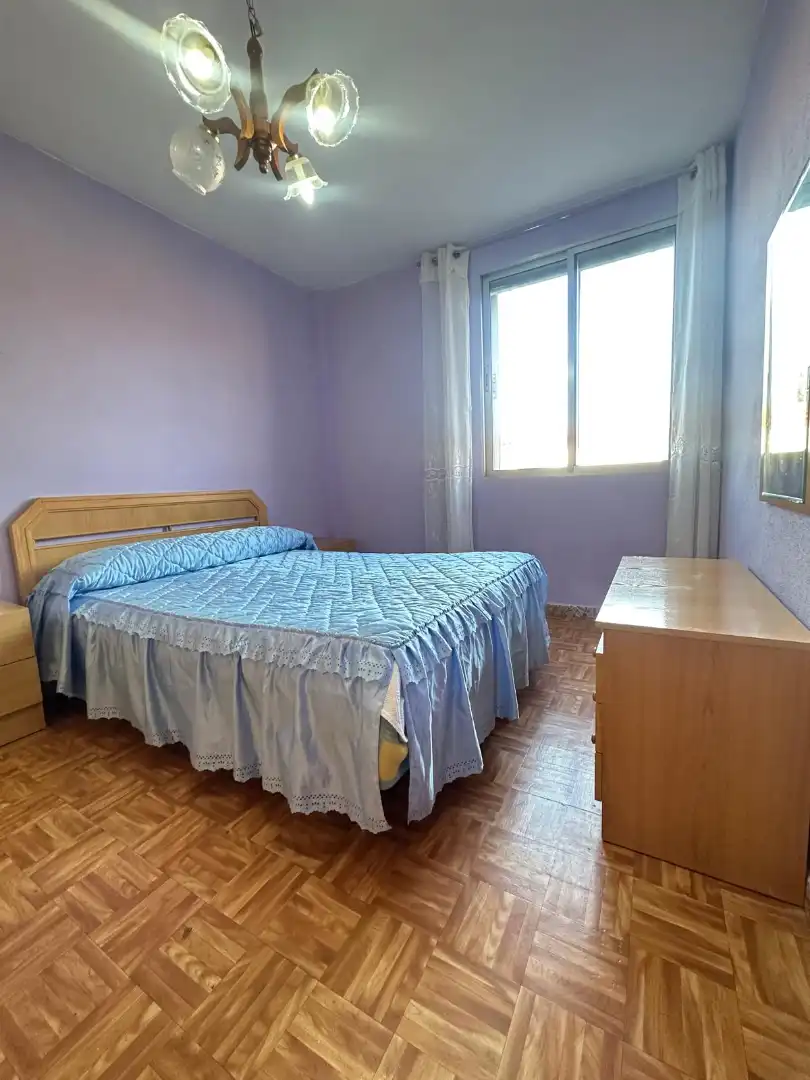 Habitación de Piso en venta en Valladolid con Calefacción, Trastero y Amueblado