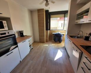 Kitchen of Flat to rent in  Granada Capital  with Heating