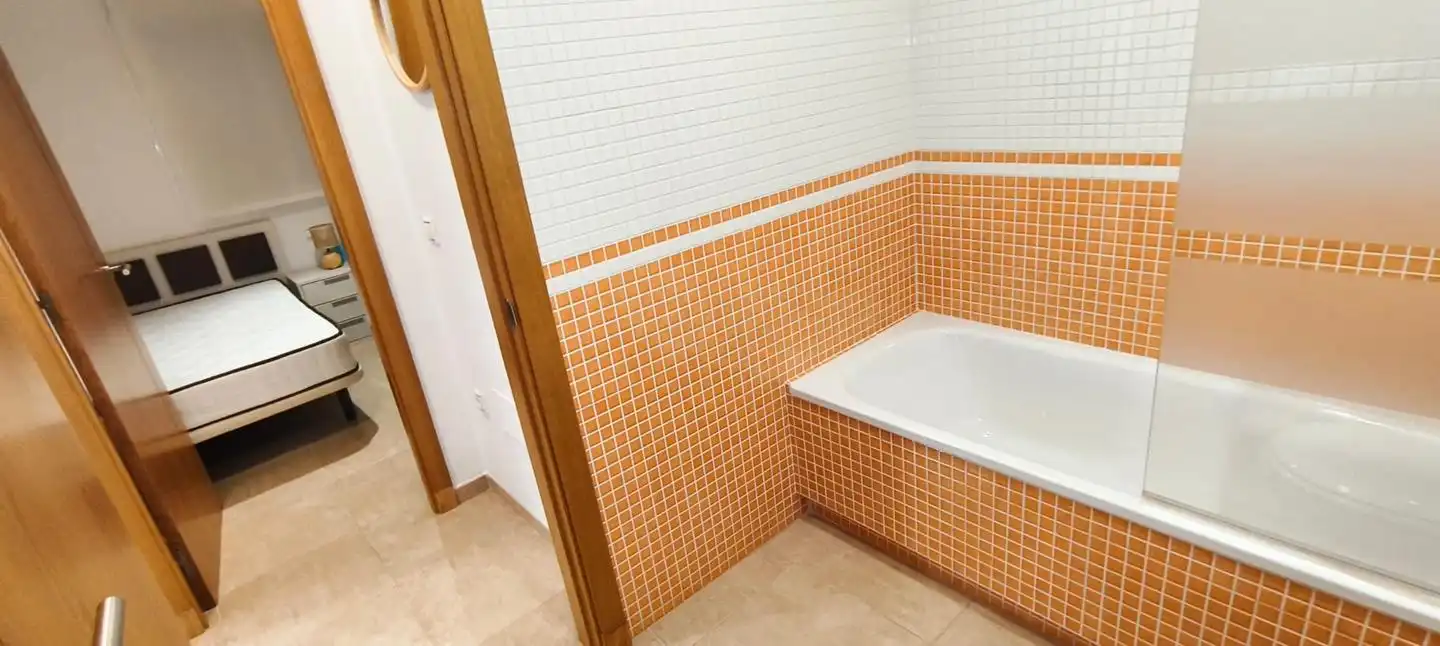 Badezimmer von Wohnungen zur Miete in Las Salinas