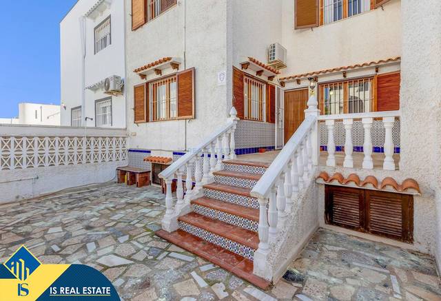 Casa adosada en Venta en Avenida Habaneras - Curva de Palangre