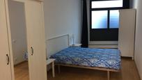 Schlafzimmer von Wohnung miete in  Barcelona Capital mit Möbliert, Ofen und Waschmaschine