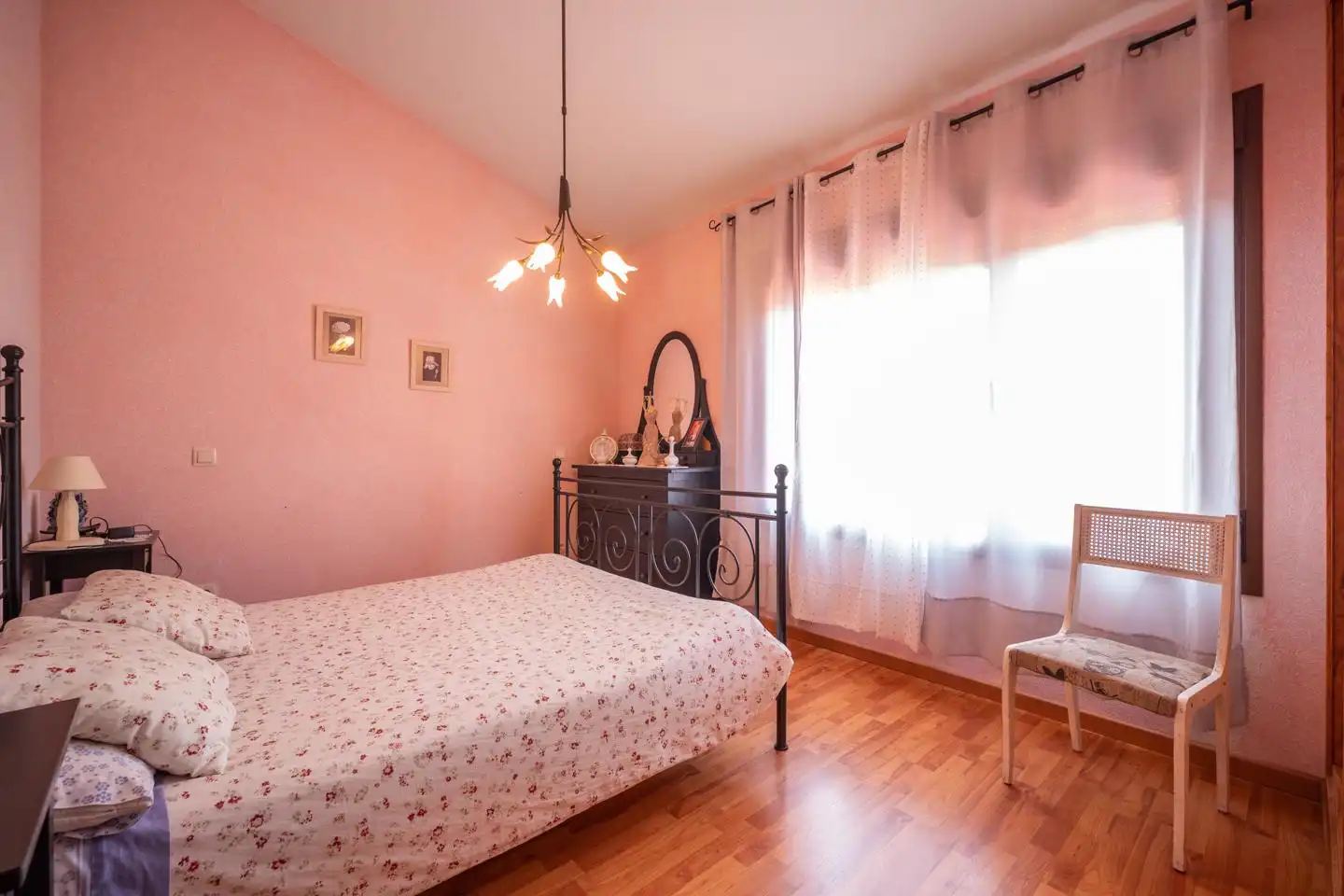 Habitación de Casa o chalet en venta en Ávila con Calefacción, Jardín privado y Terraza