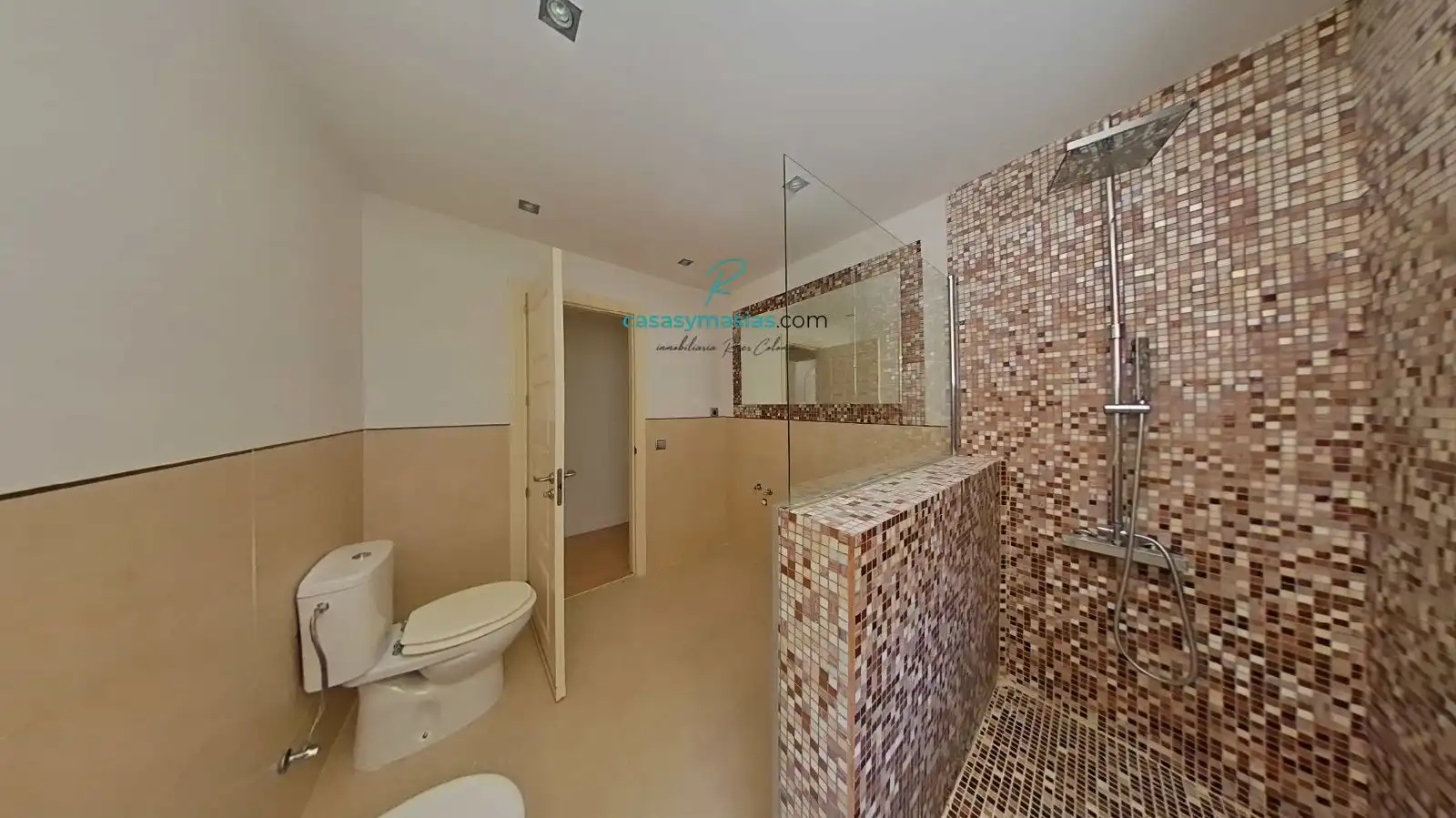 Bany de Casa o xalet en venda en Salou amb Aire condicionat, Calefacció i Jardí privat