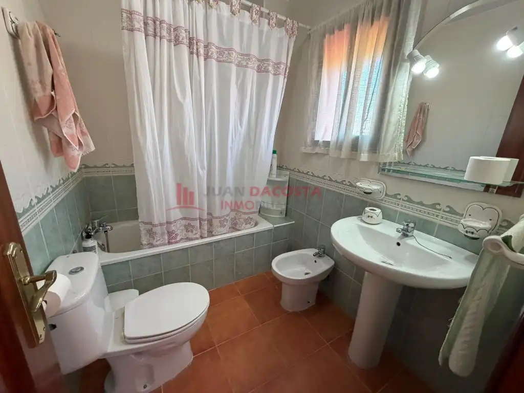 Bathroom of Houses for sale in Islantilla
