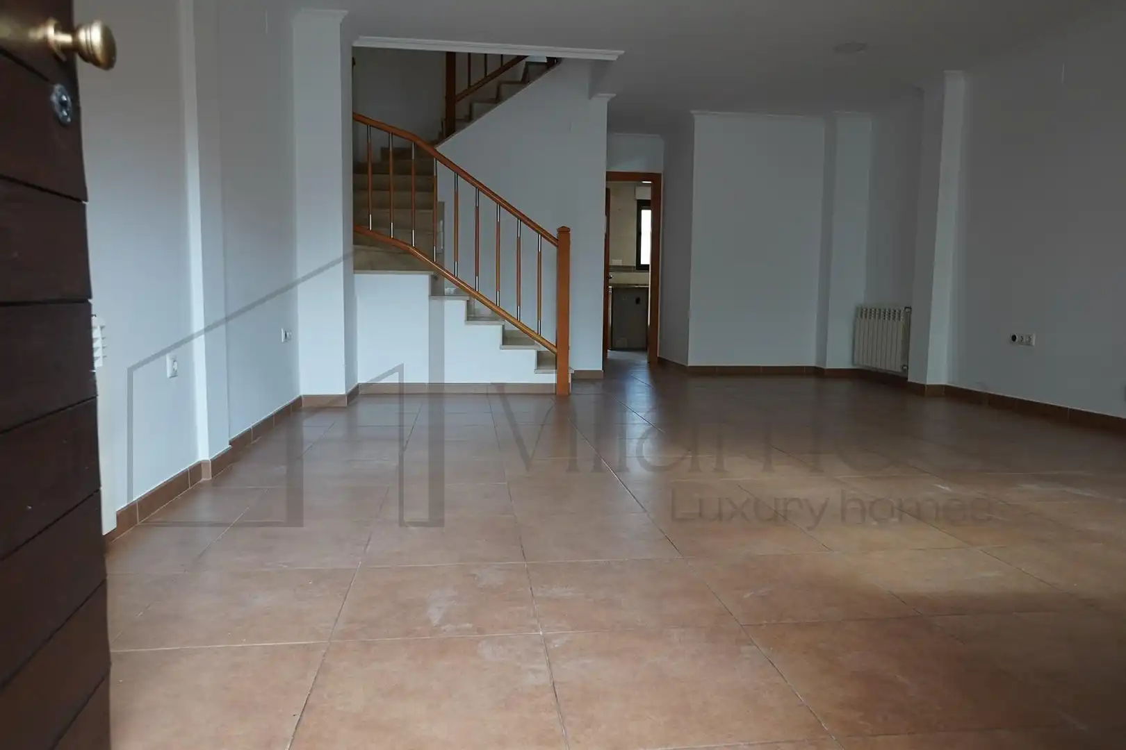 Casa adosada de alquiler en Pueblo