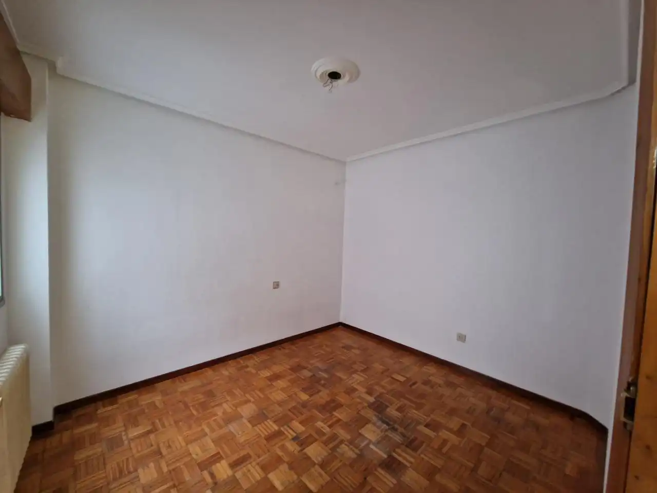 Wohnung zum Verkauf in Ourense Capital  mit Heizung