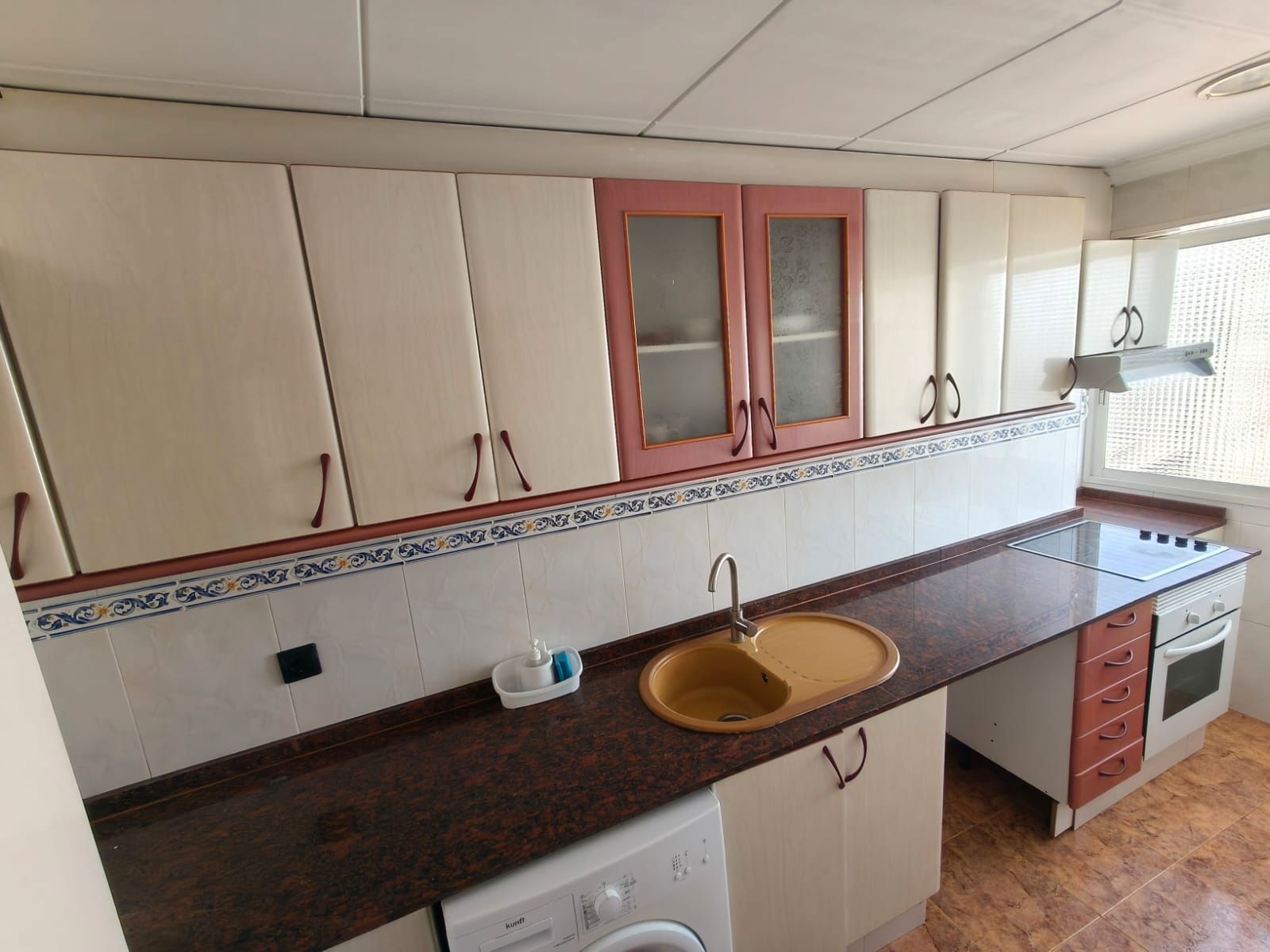 Kitchen of Flat for sale in  Valencia Capital