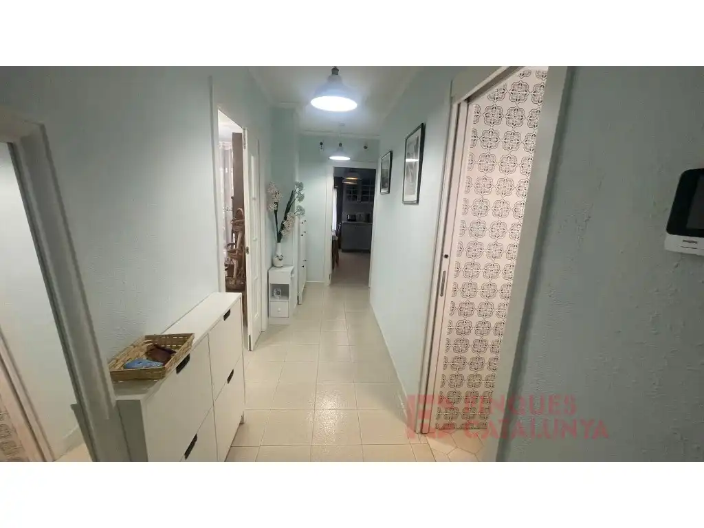 Piso en venta en Girona con Aire acondicionado, Calefacción y Balcón