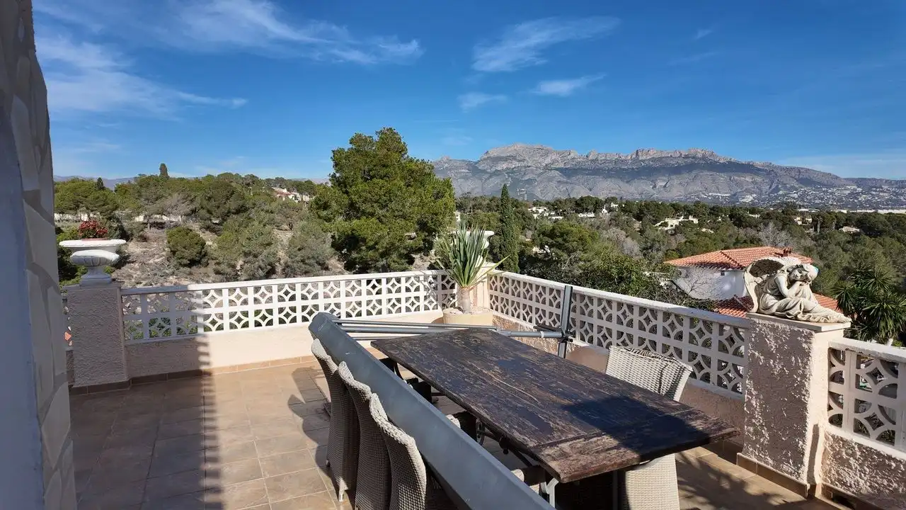 Terraza de Casa o chalet en venta en L'Alfàs del Pi con Aire acondicionado, Calefacción y Jardín privado