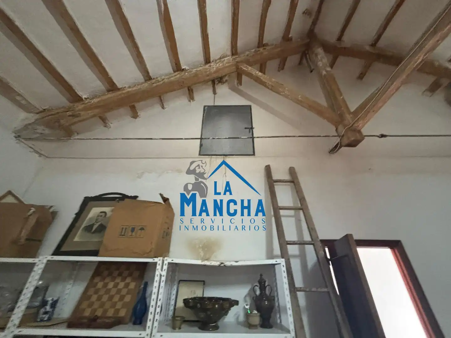 Casa o chalet en venta en Hoya-Gonzalo con Calefacción, Jardín privado y Amueblado