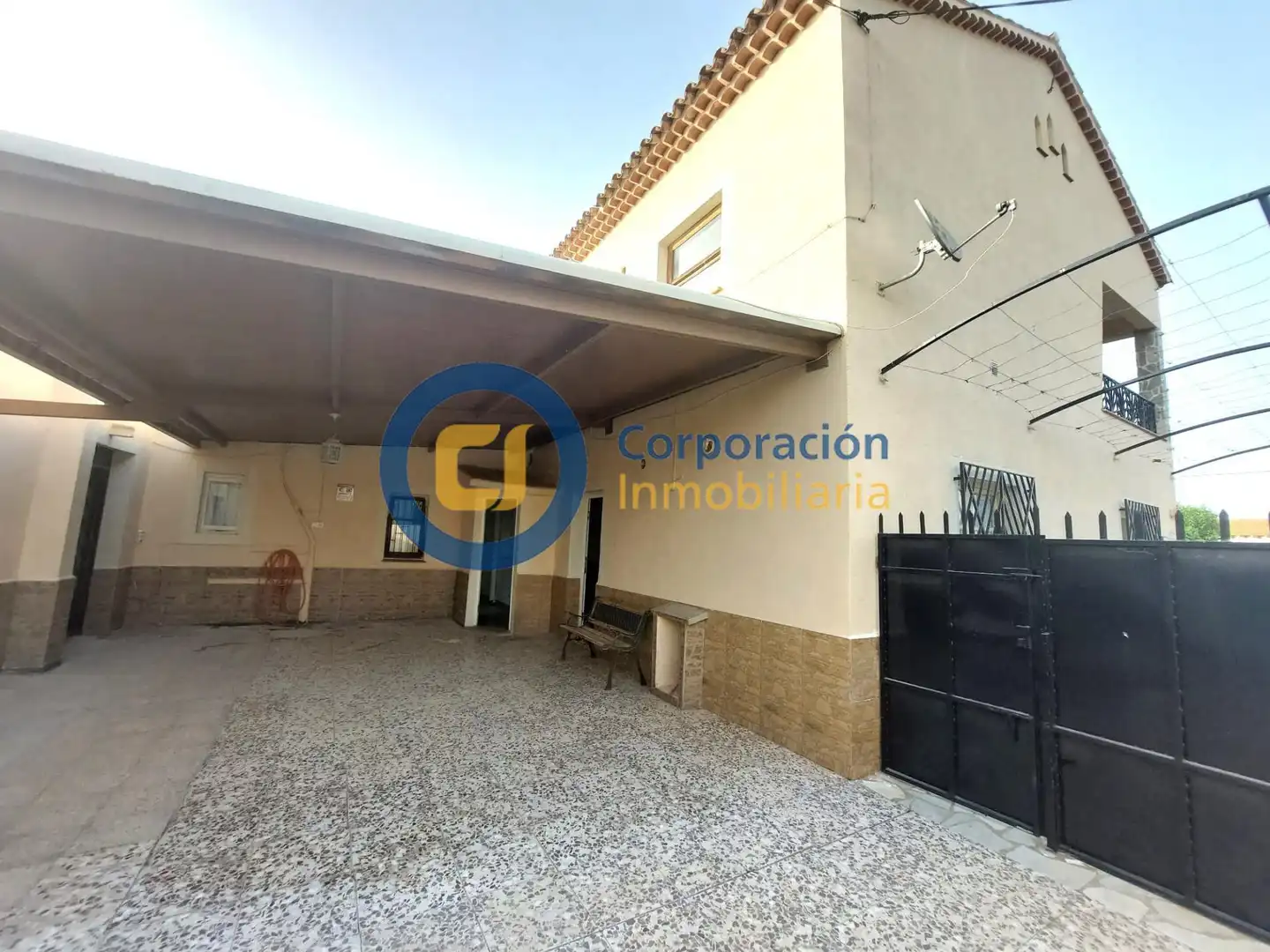 Vista exterior de Casa o xalet en venda en Lorca amb Traster, Moblat i Balcó