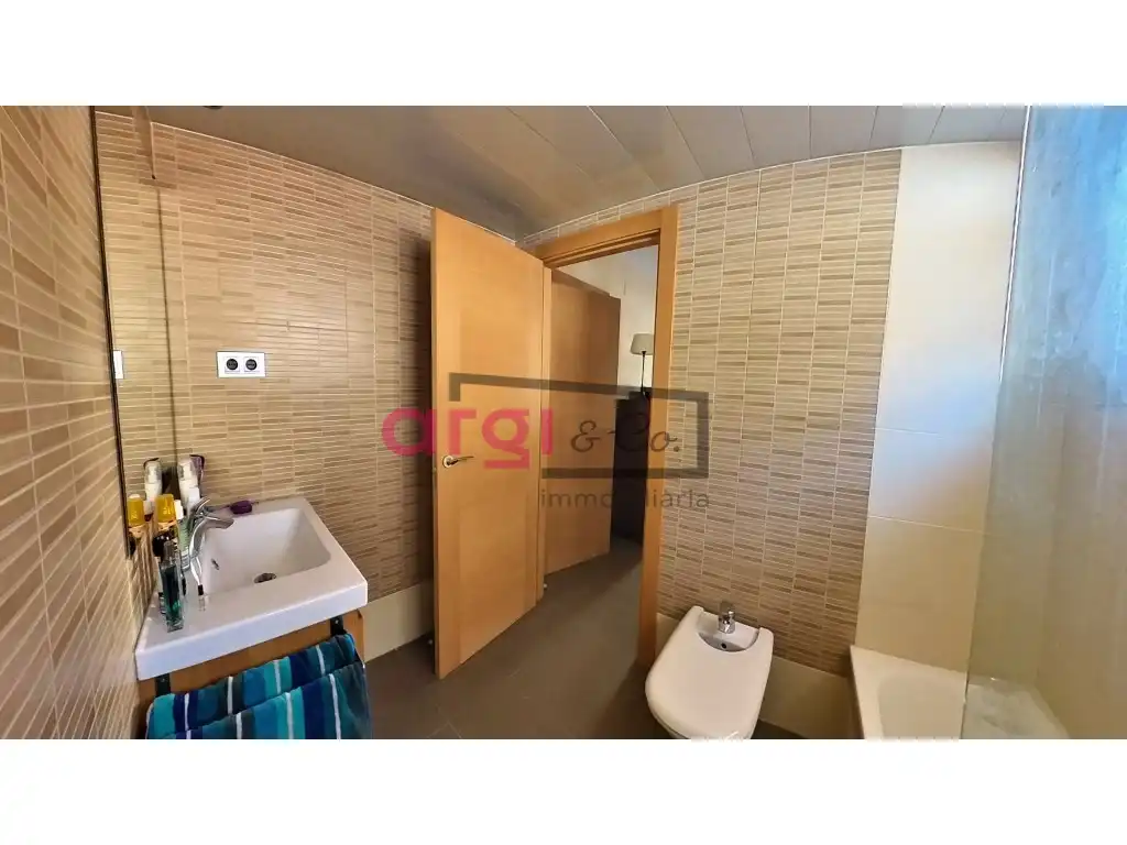 Baño de Piso en venta en Sitges con Aire acondicionado y Terraza