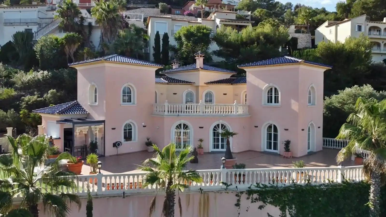 Vista exterior de Casa o xalet en venda en Pedreguer amb Aire condicionat, Calefacció i Jardí privat