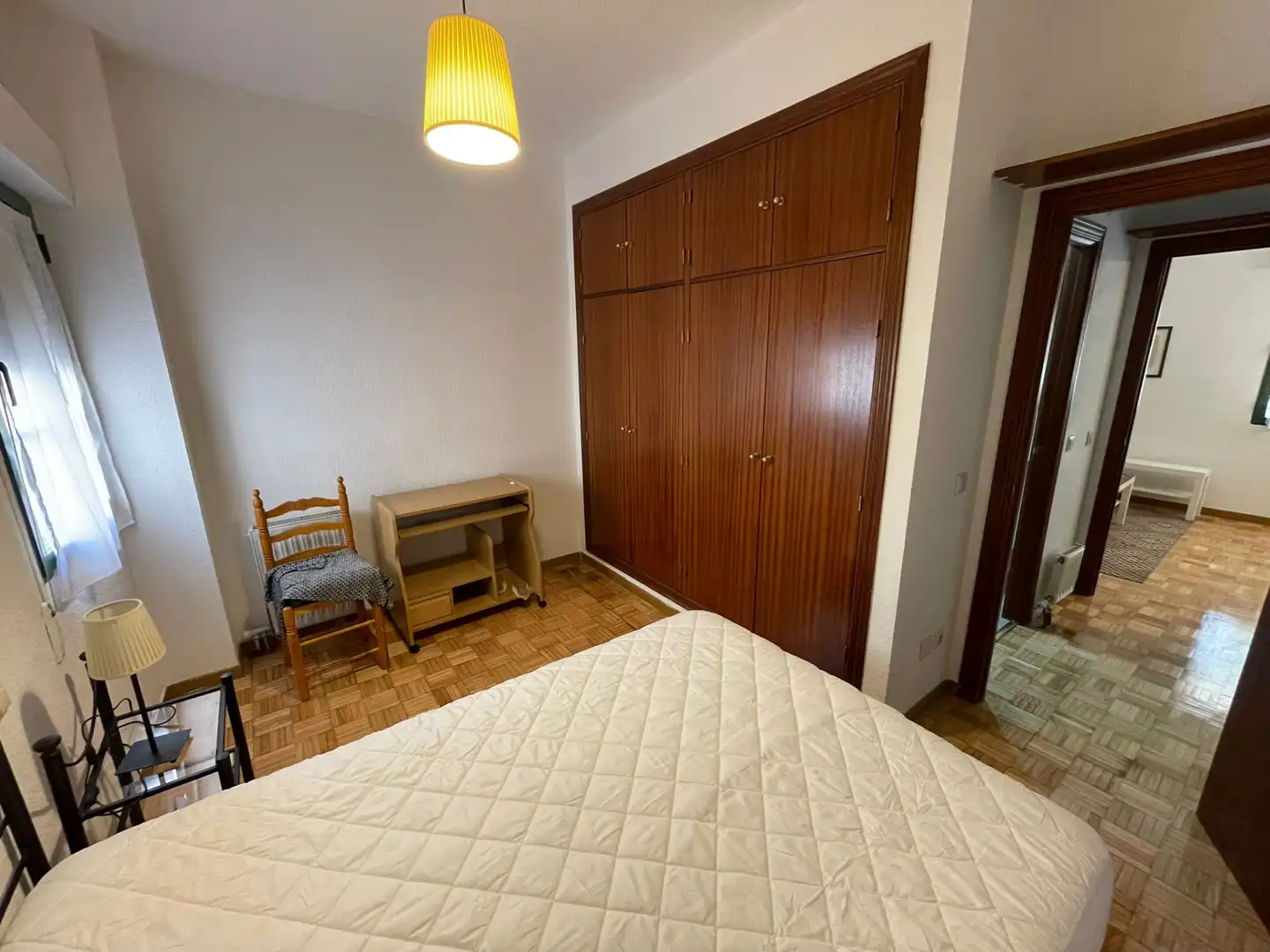 Habitación de Piso de alquiler en Alcalá de Henares con Calefacción, Parquet y Amueblado