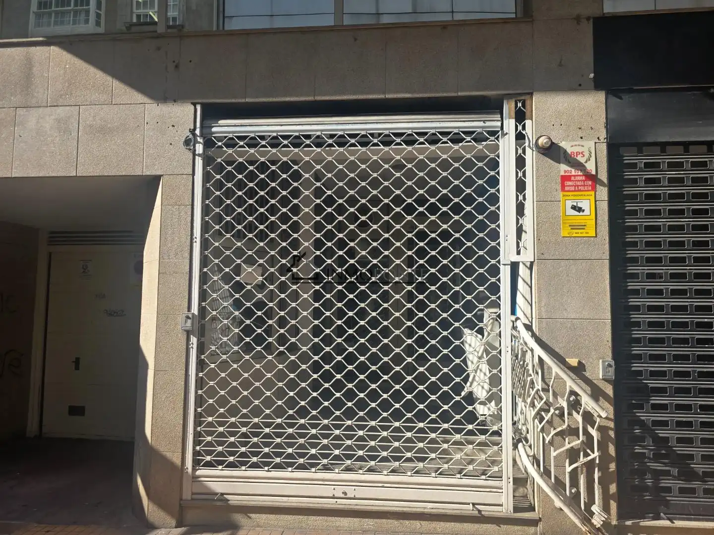 Business premises for sale in Zona de Plaza de Barcelos, imagen 2