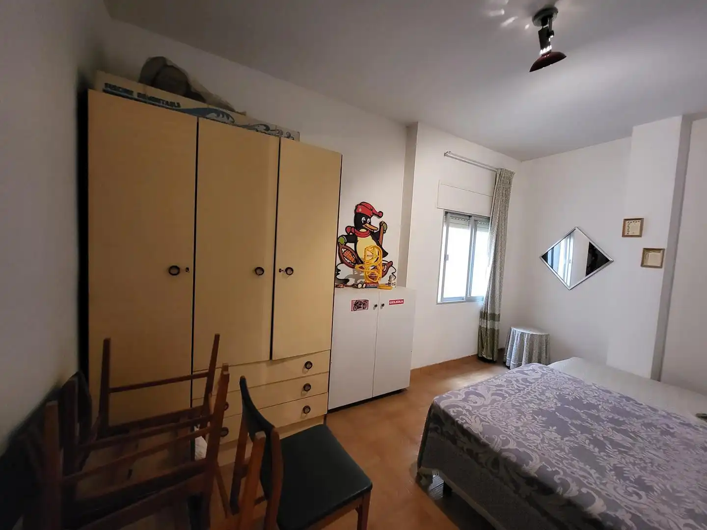 Dormitori de Casa o xalet en venda en El Picazo   amb Calefacció, Terrassa i Moblat