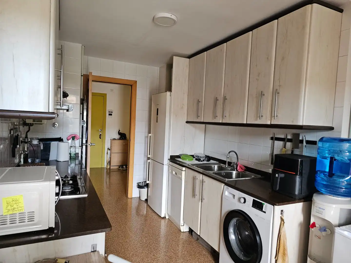 Kitchen of Flat for rent in Sant Andreu de la Barca  with Air Conditioner, Oven and Balcony