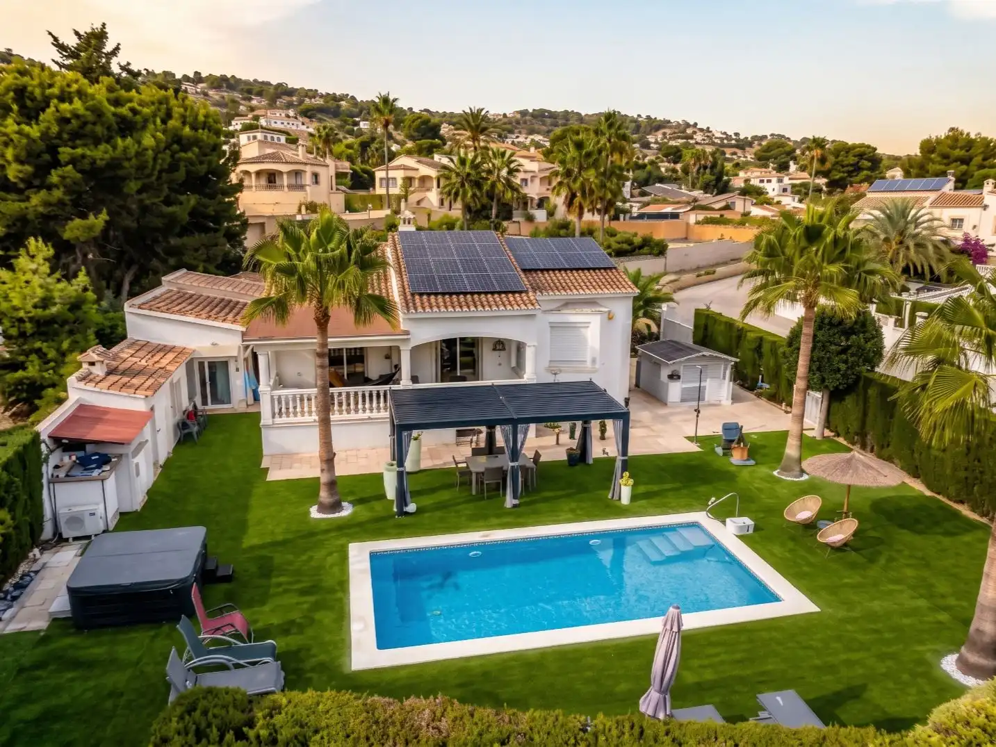 Swimming pool of Houses for sale in Gran Sol