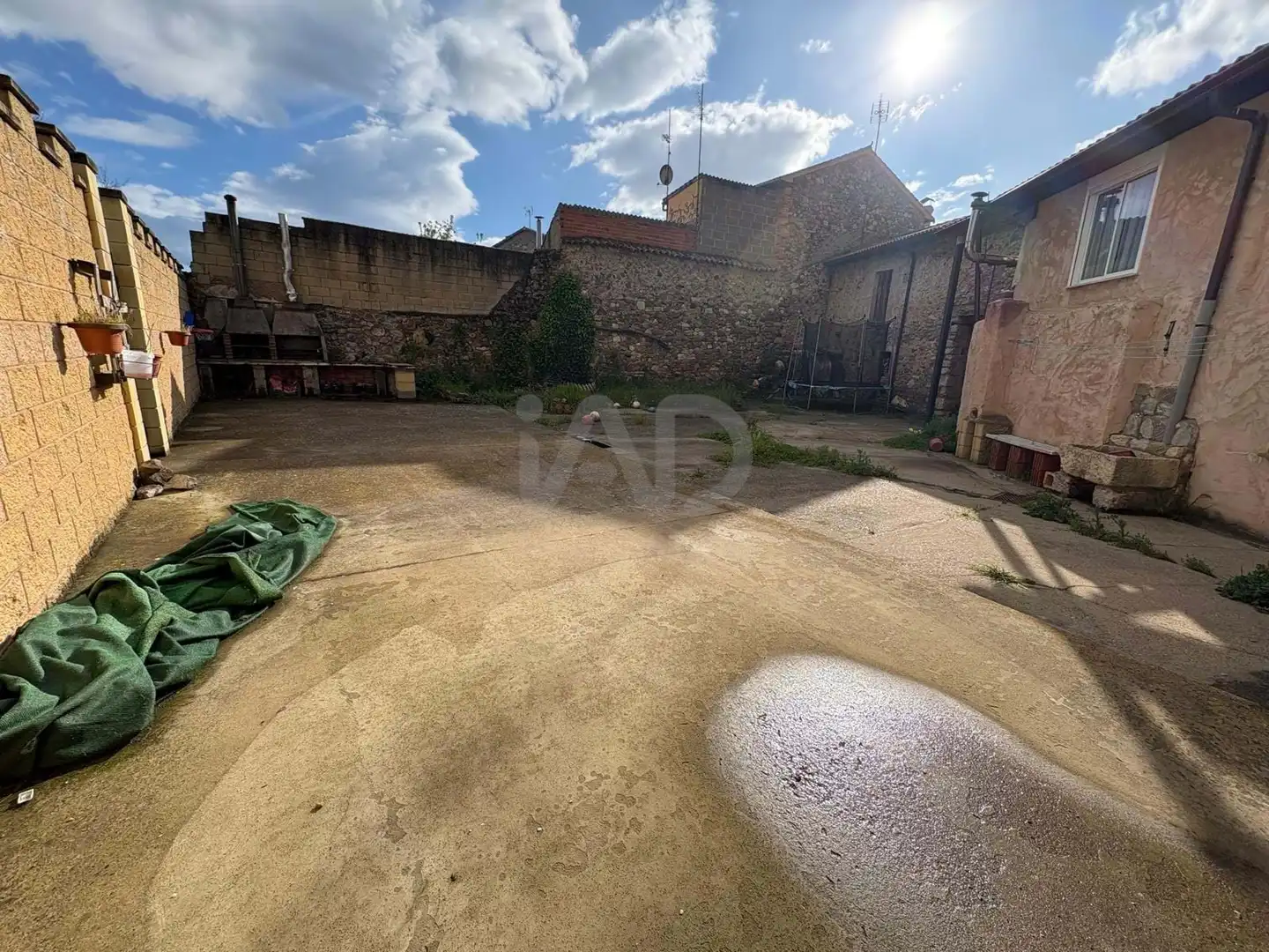 Finca rústica en venta en La Robla  con Calefacción