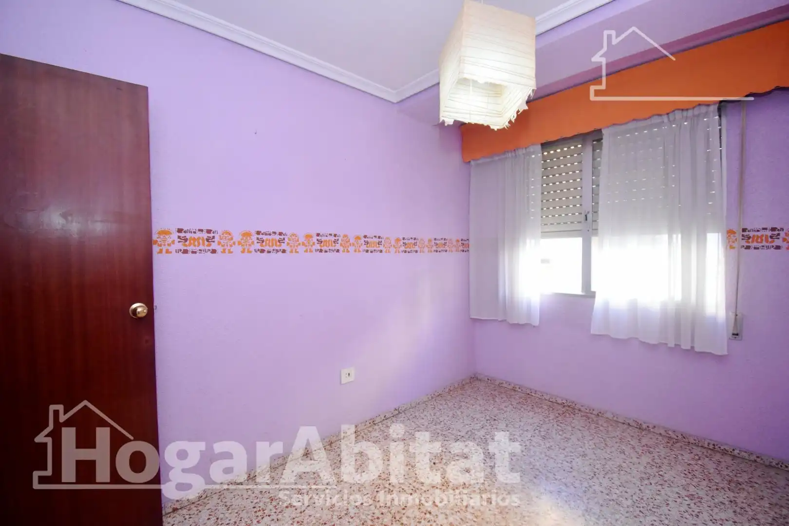 Habitación de Piso en venta en Castellón de la Plana / Castelló de la Plana con Trastero y Balcón