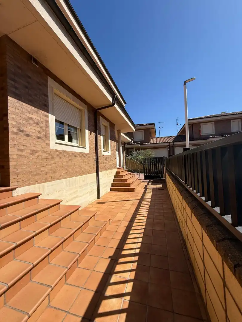 Xalet amb jardí en venda a Avenida los Peregrinos 62, imagen 2