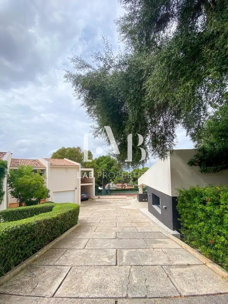 Vista exterior de Casa o xalet en venda en Marratxí amb Aire condicionat, Jardí privat i Parquet